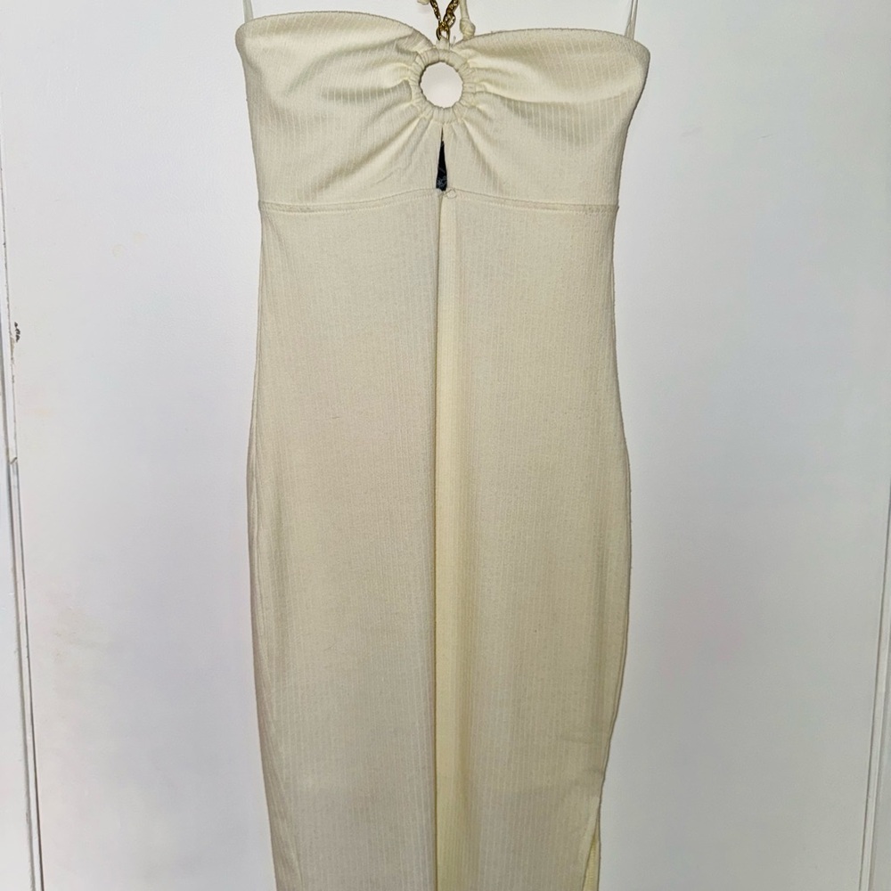 Chic Strapless Cream Dress with Ring Detail